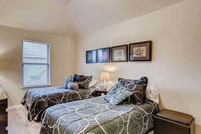 2802 Prosperity 