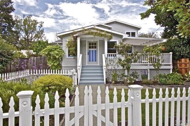 59 Walnut Ave