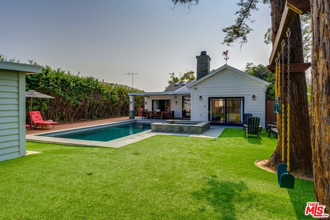 3752 Ocean View Ave, Los Angeles, CA 90066