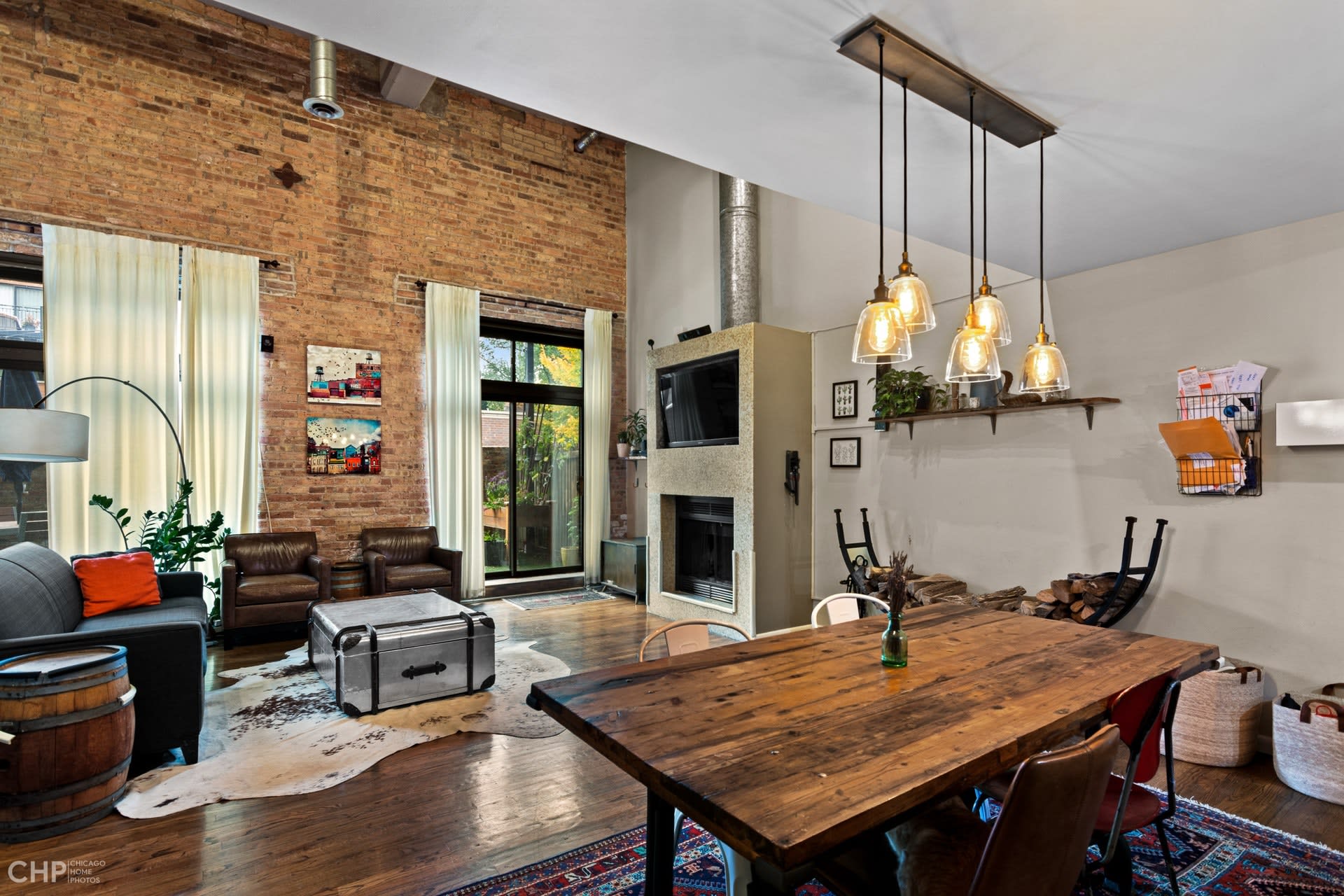 2525 N. Sheffield #1B