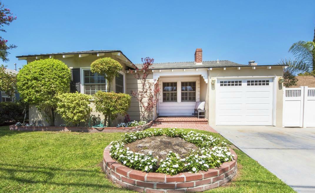 10257 Camarillo St