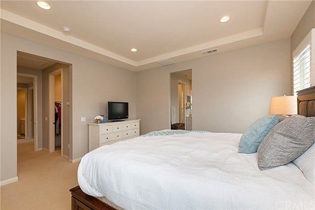 131 Bright Poppy, Irvine 