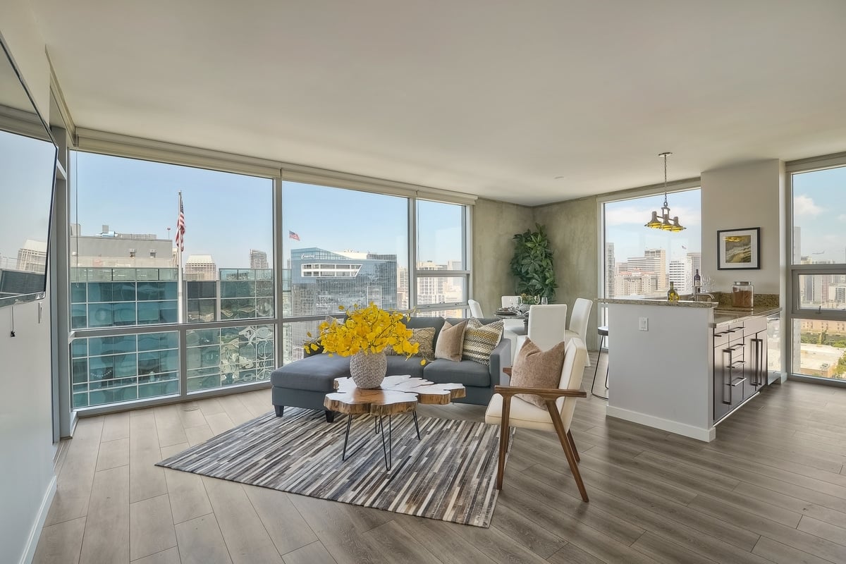 321 Tenth Ave, #2102