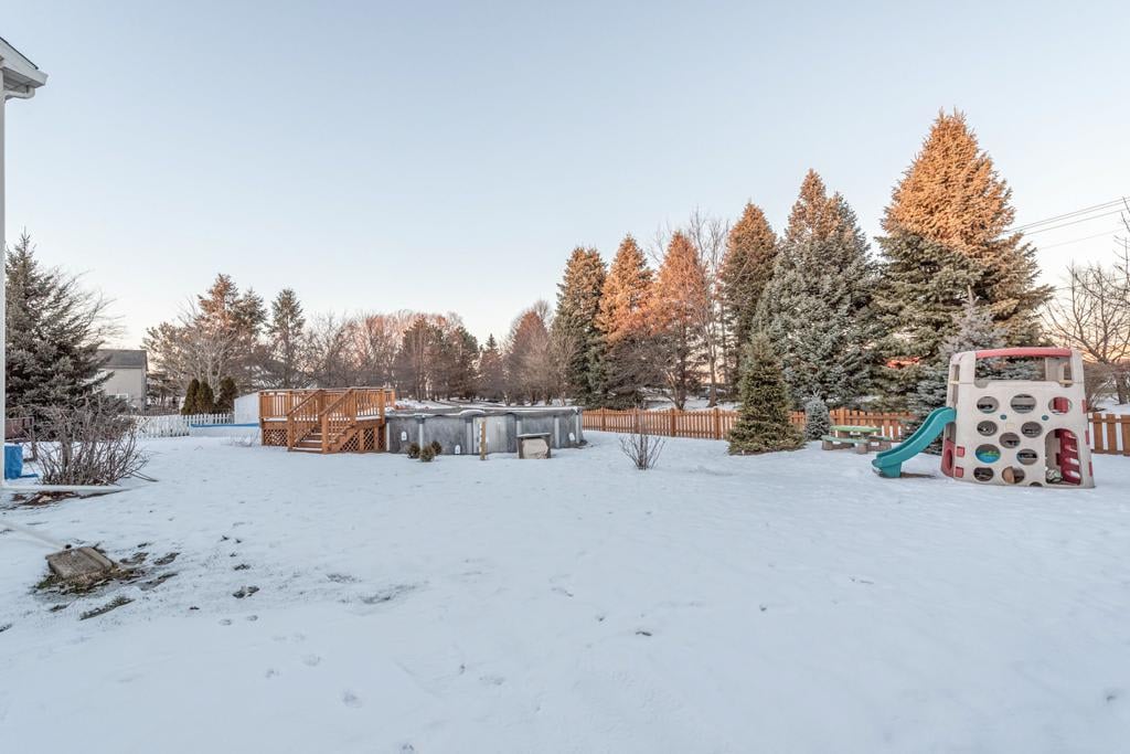 611 Woodbridge Dr 