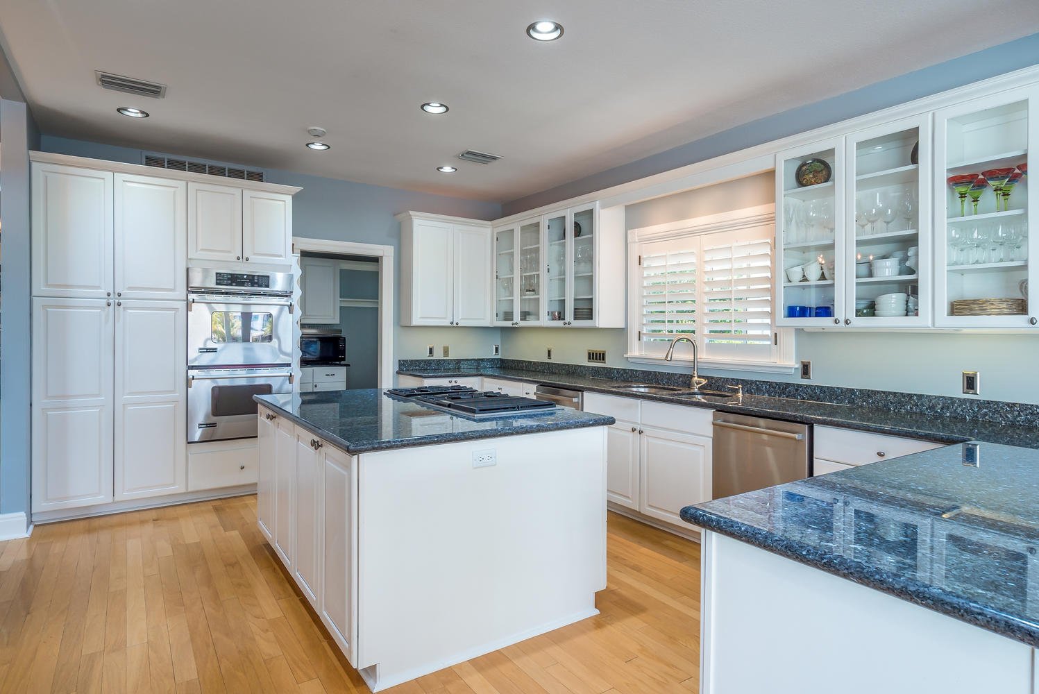 1329 Vista Dr