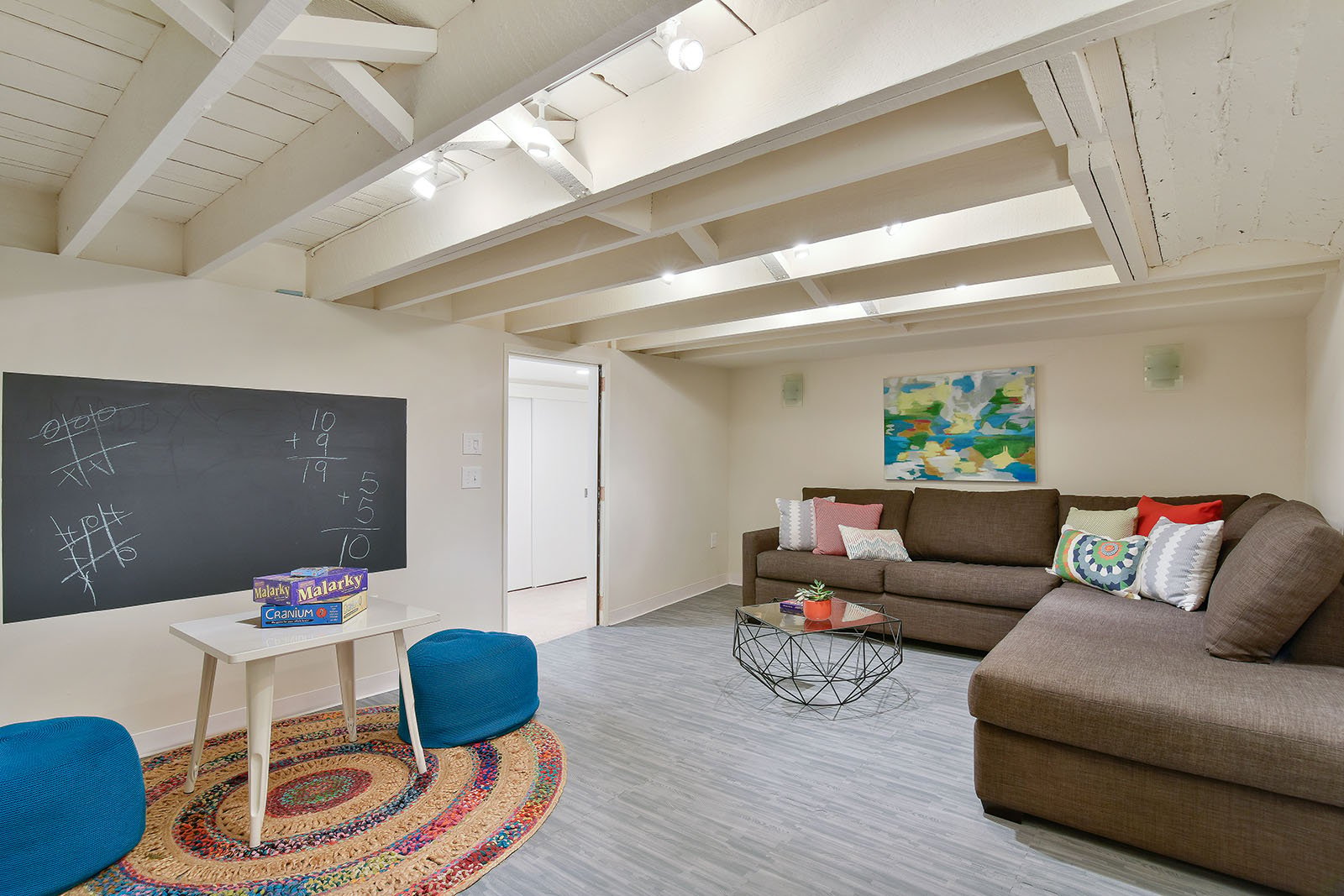 4026 Lakeshore Ave.