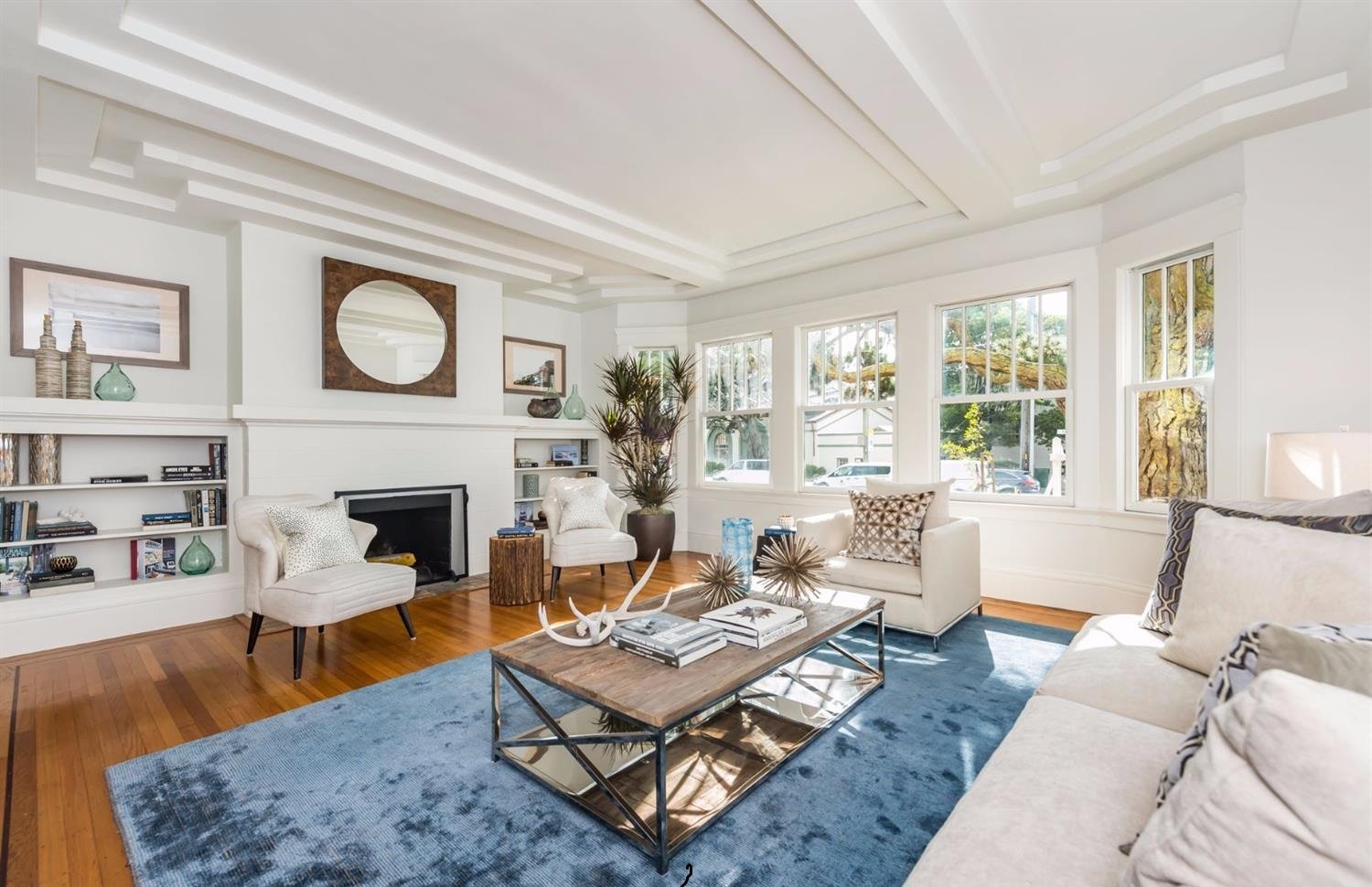 32 Taraval St