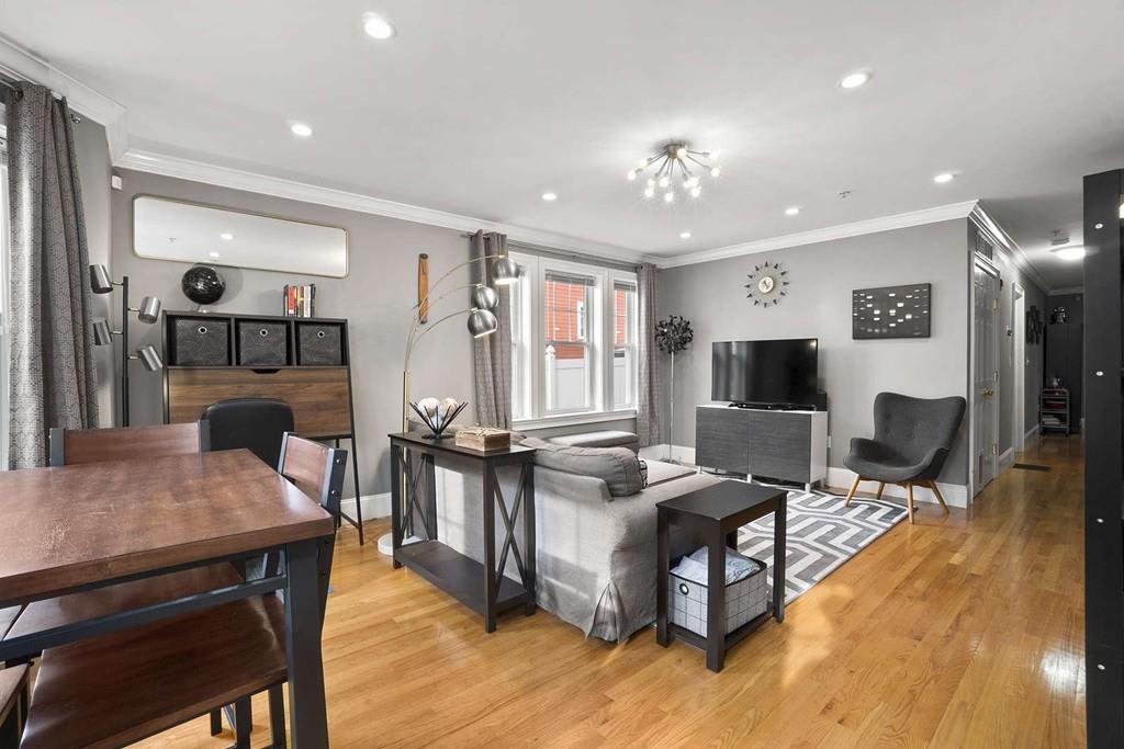 10 Romsey St, #1