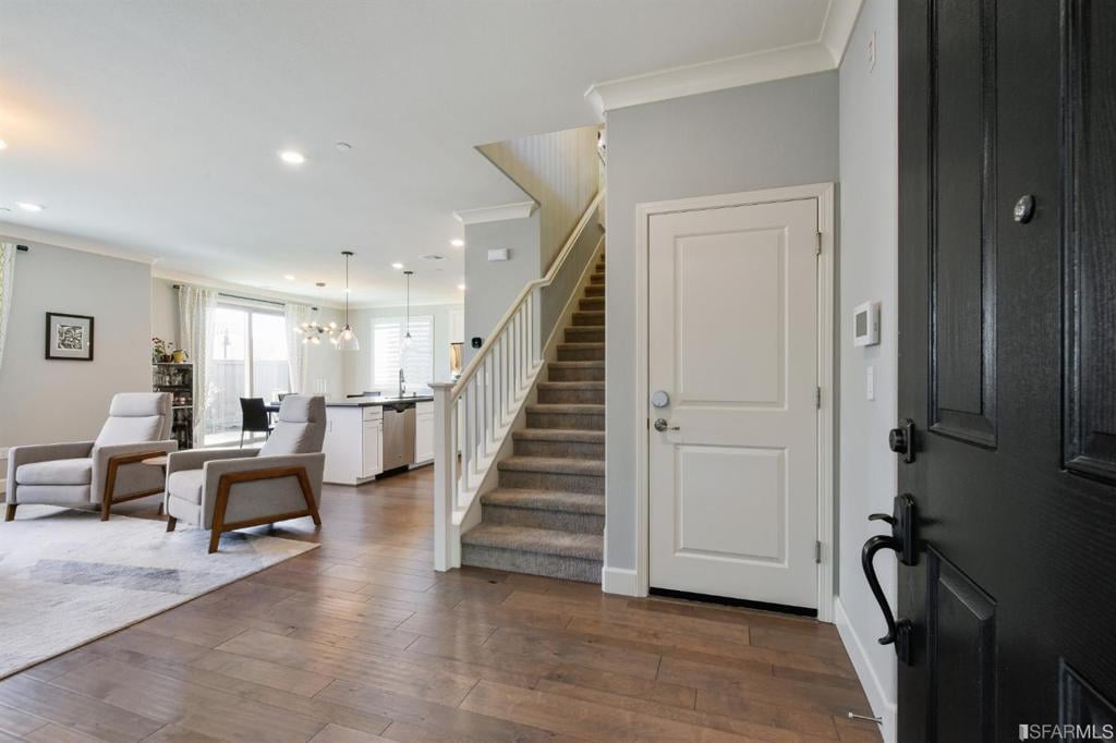 351 Crestview Cir Daly City, CA 94014