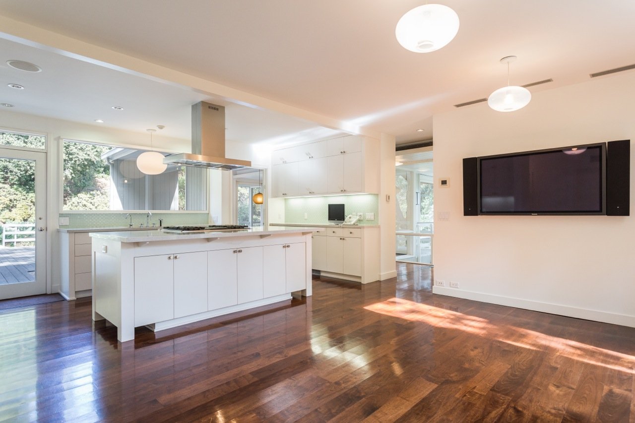 2275 Bowmont Dr