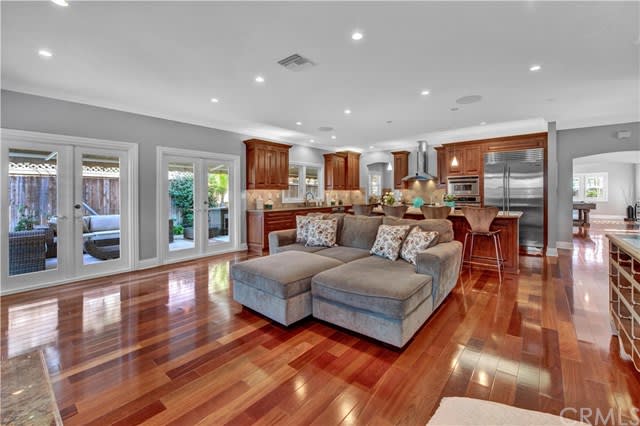 296 E Bay, Costa Mesa