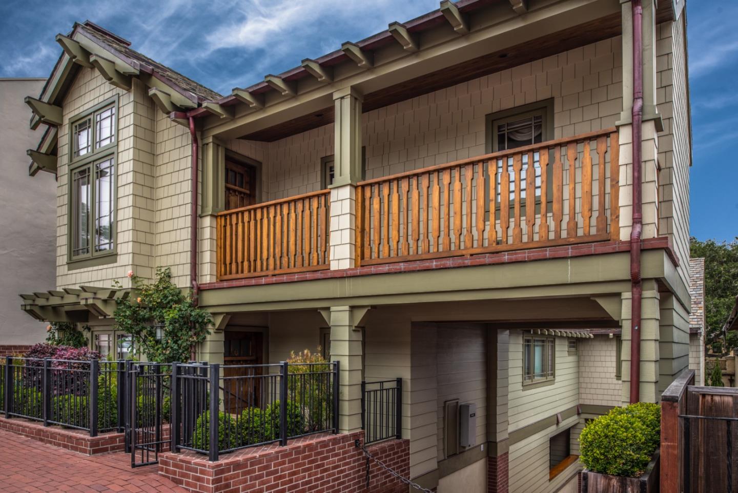 Luxurious Downtown Carmel Living