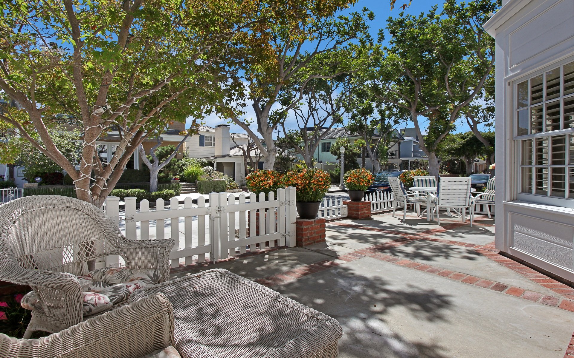 123 Pearl Ave