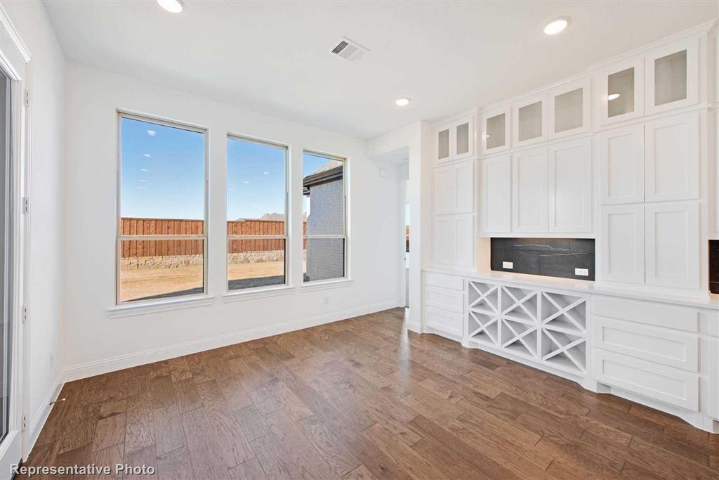2835 Maple Oak Lane