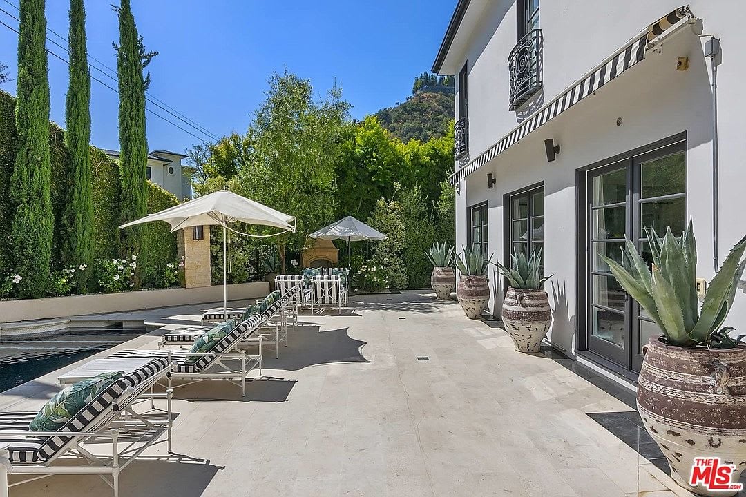 Paradise Retreat