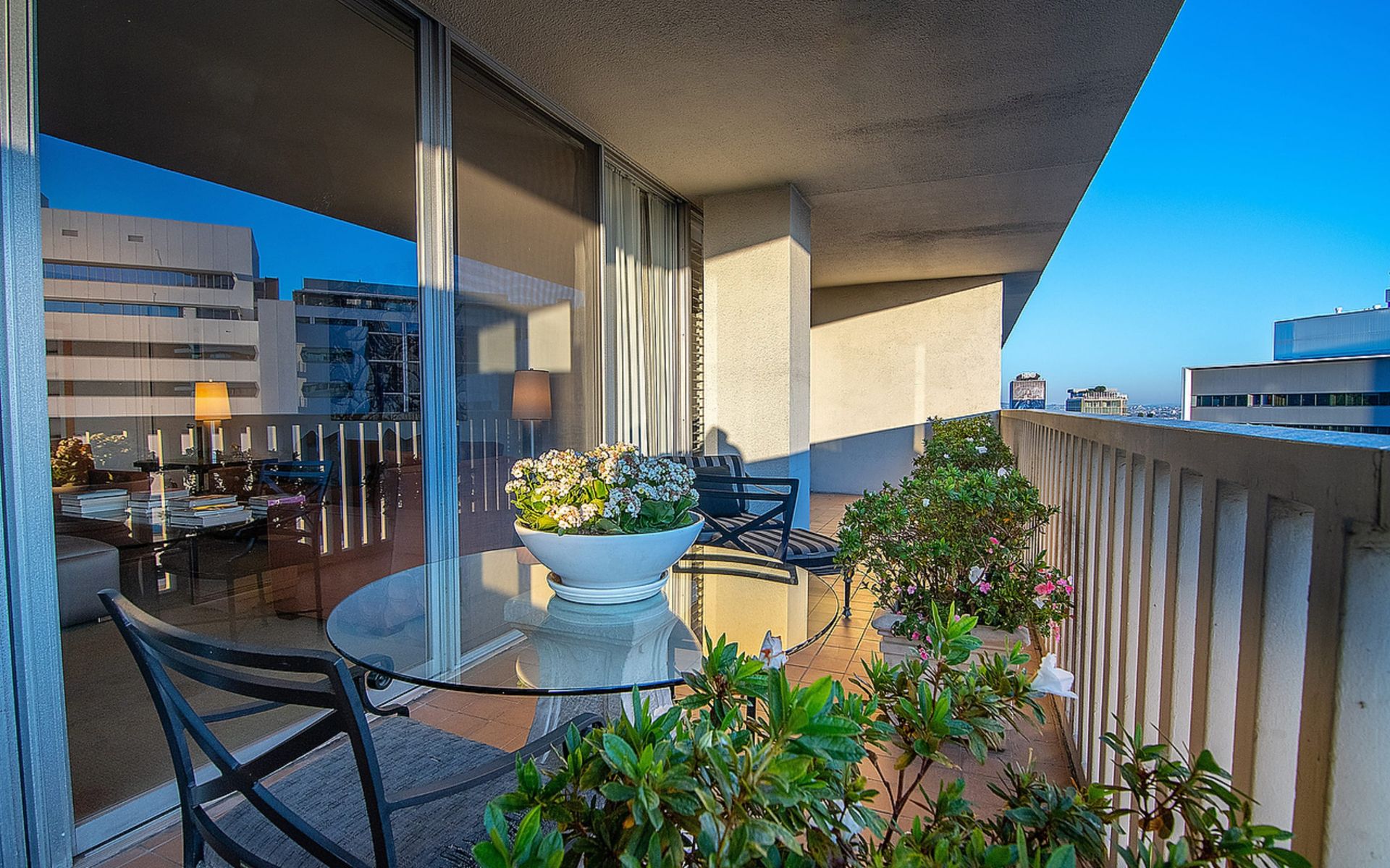9255 Doheny Rd, #804