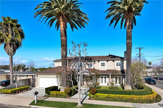 296 E Bay, Costa Mesa