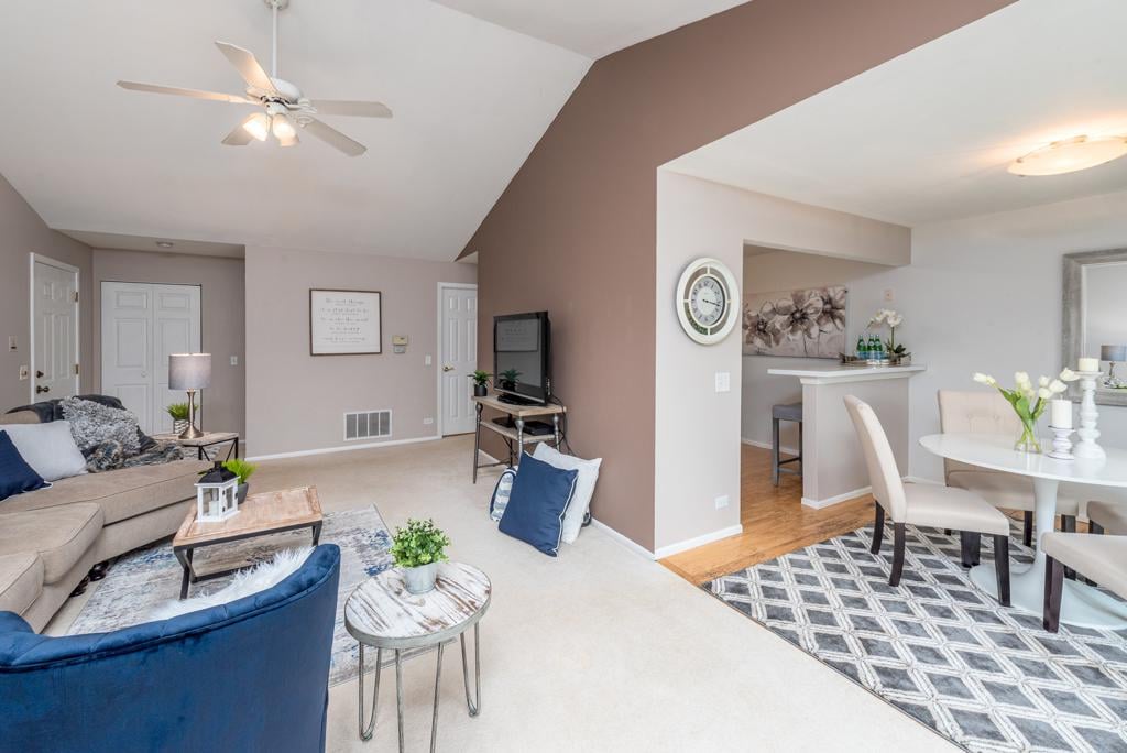 7 Aberdeen Ct, #W2