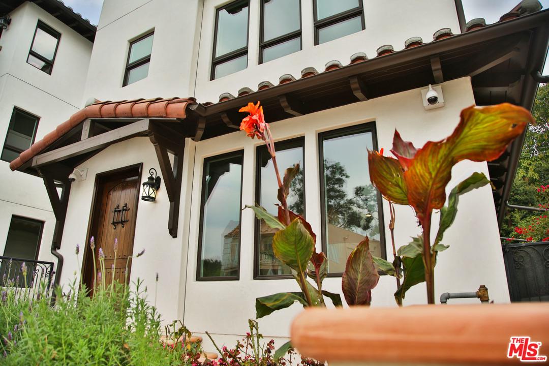 1848 Benecia Avenue 