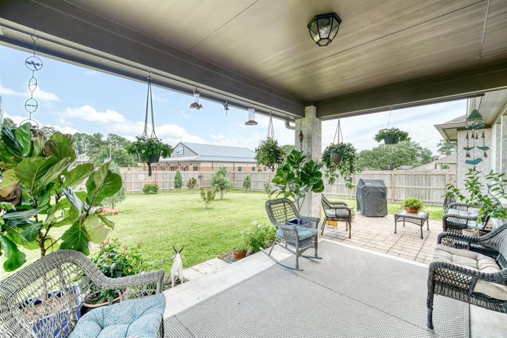 37 Briarwood Ln Bellville, Tx 77418