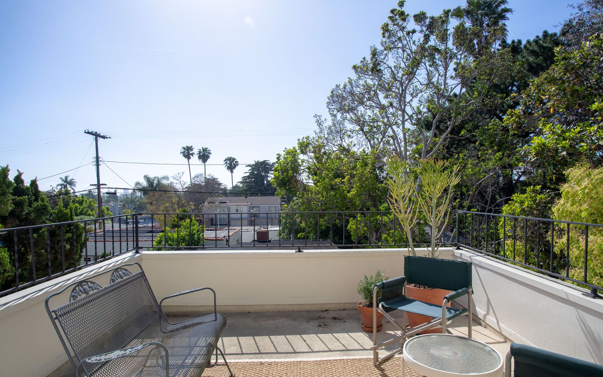 329 N Van Ness Ave, Larchmont