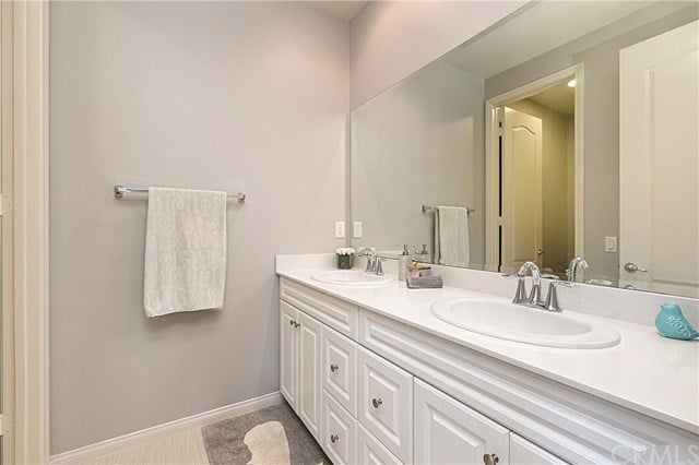 131 Bright Poppy, Irvine 