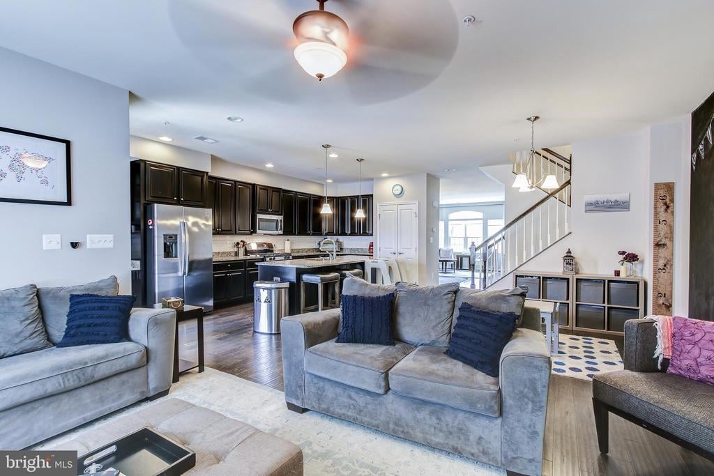 8127 Greenbelt Station Pkwy, #303M
