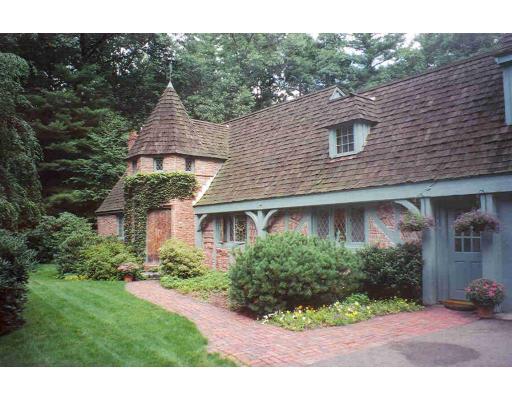 131 Ledge Rock Rd