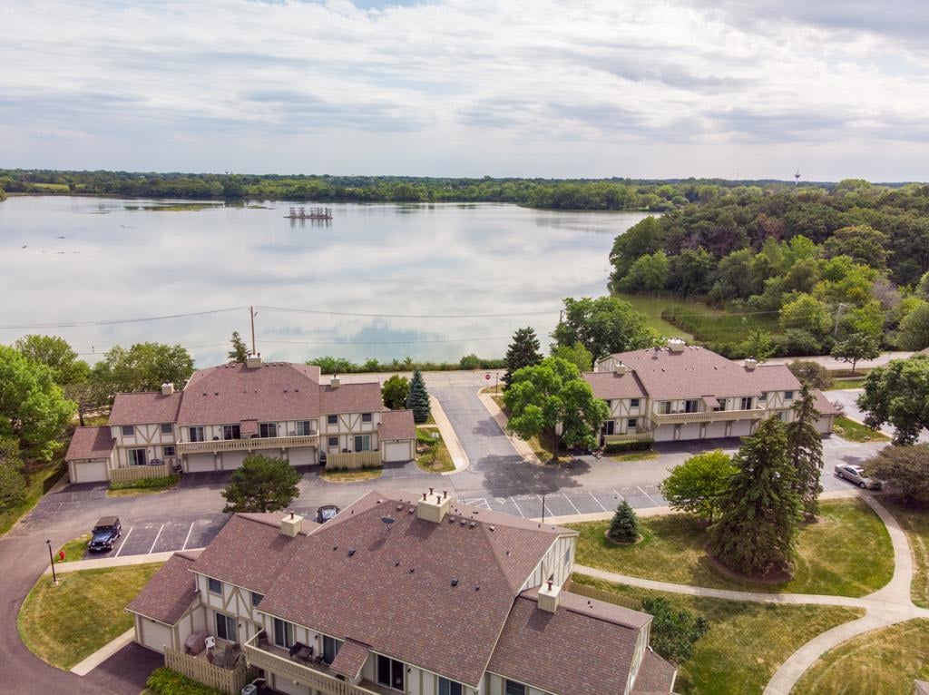 210 Queens Cove