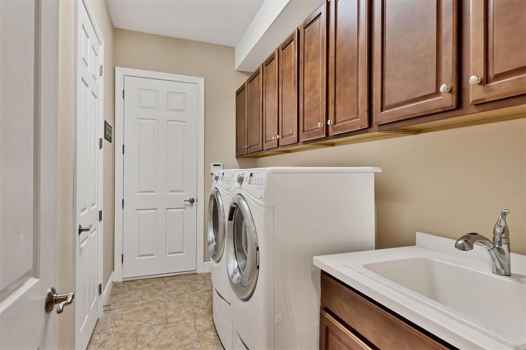 5211 Lake Overlook Ave, Bradenton, FL 34208