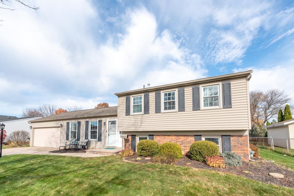 1502 Colwyn Dr