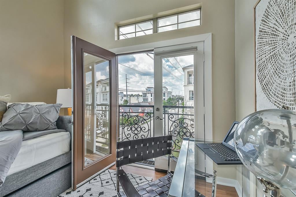 806 Jackson Hill Street Unit: 201