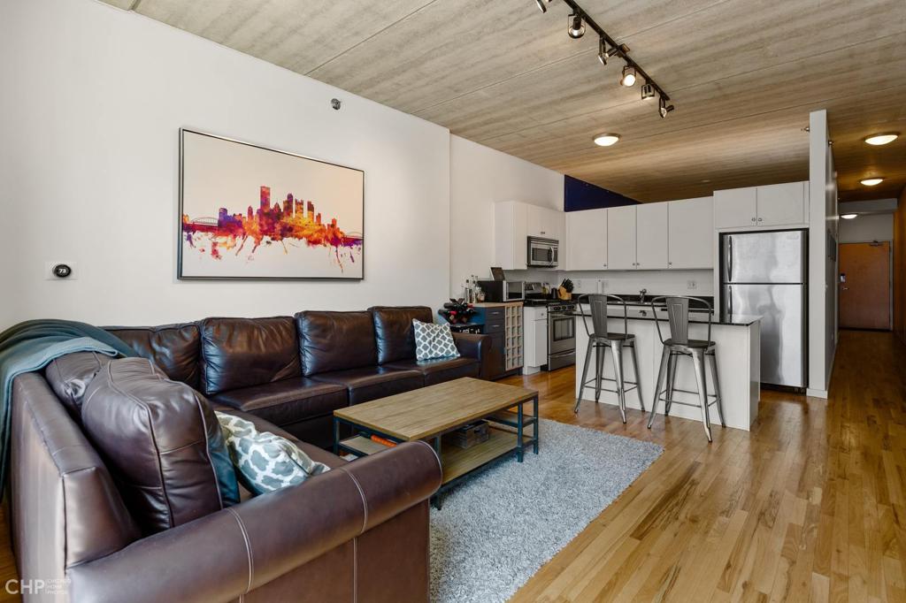 Bright River North Condo: 630 N Franklin St, #604