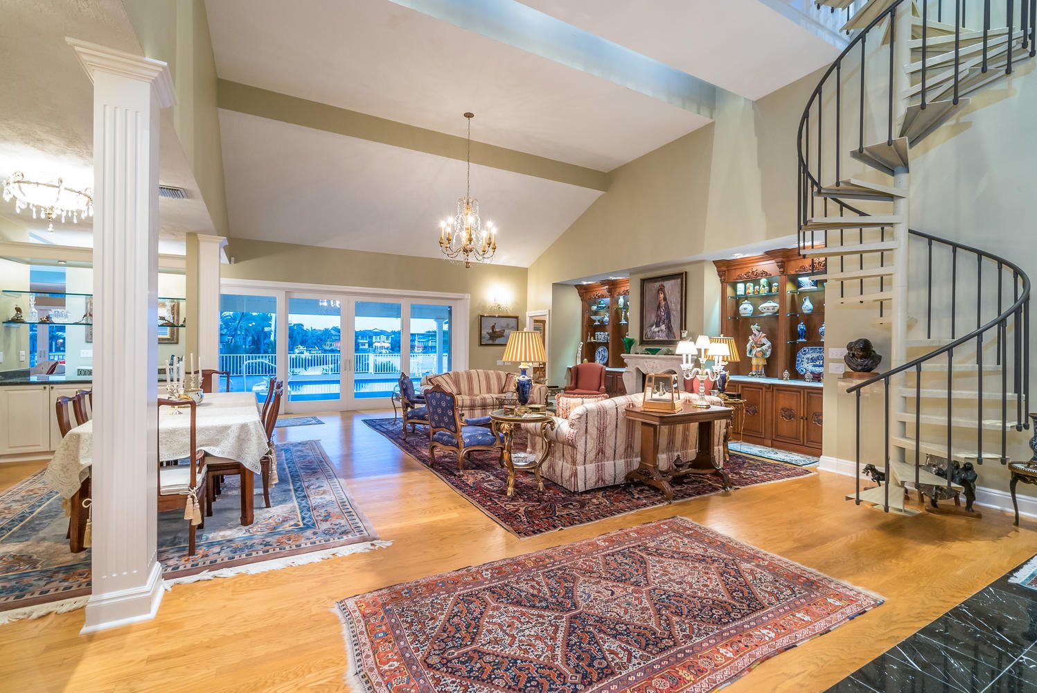 1329 Vista Dr