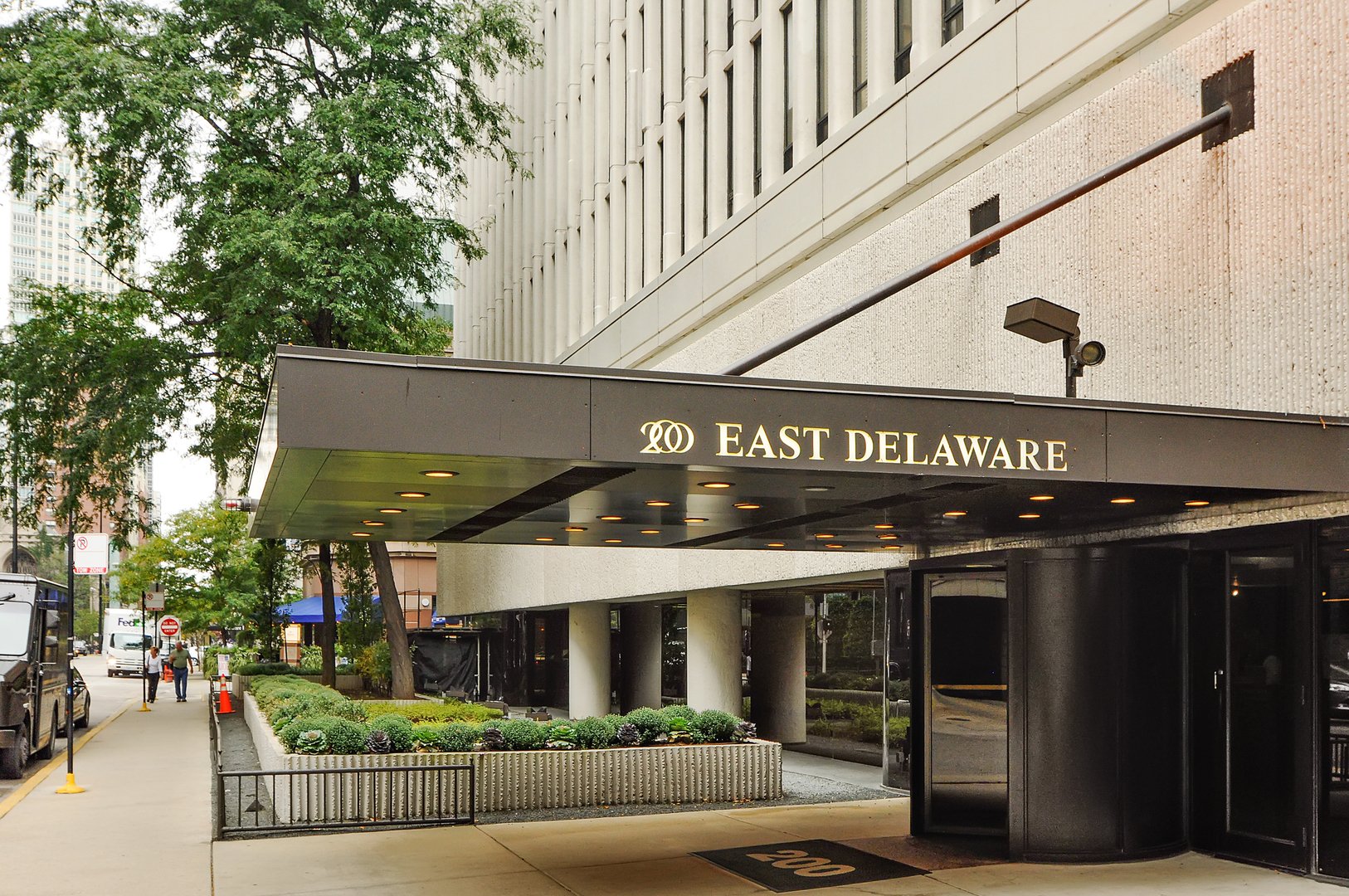 200 E Delaware Pl, #33F