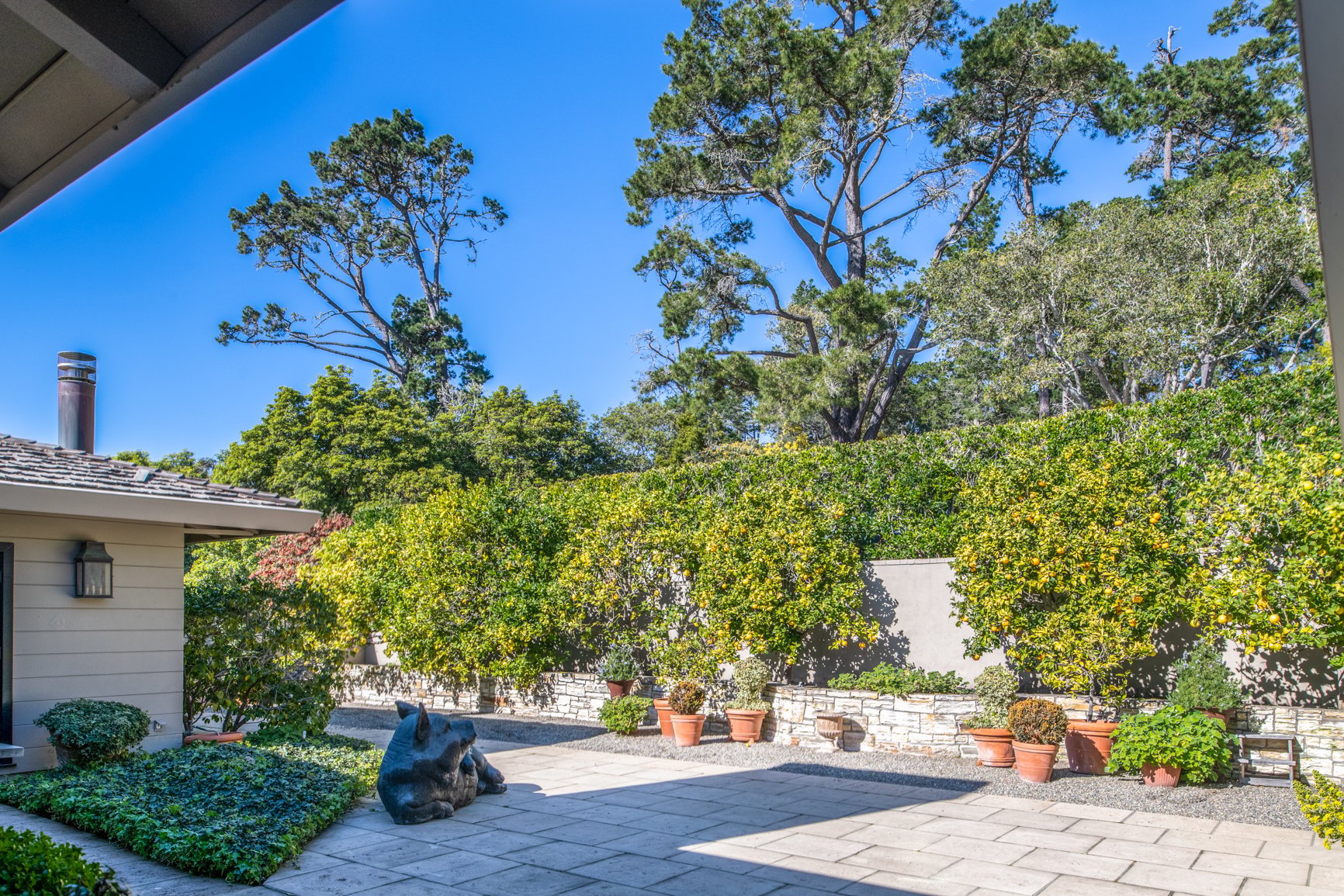 1675 Crespi Ln