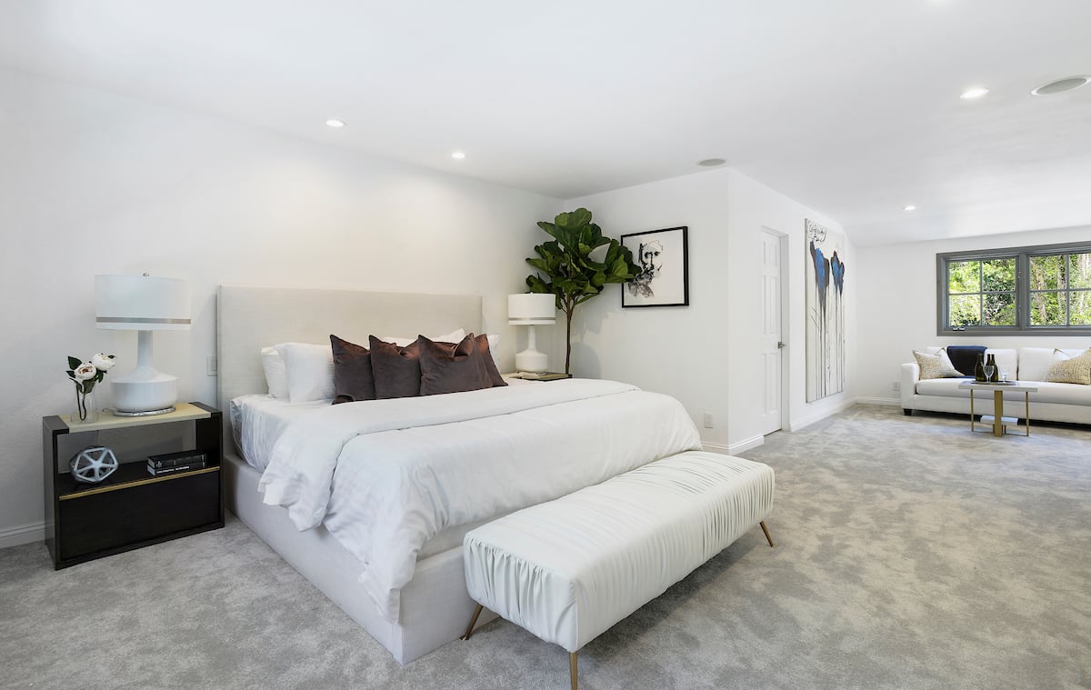 1449 Benedict Canyon Drive