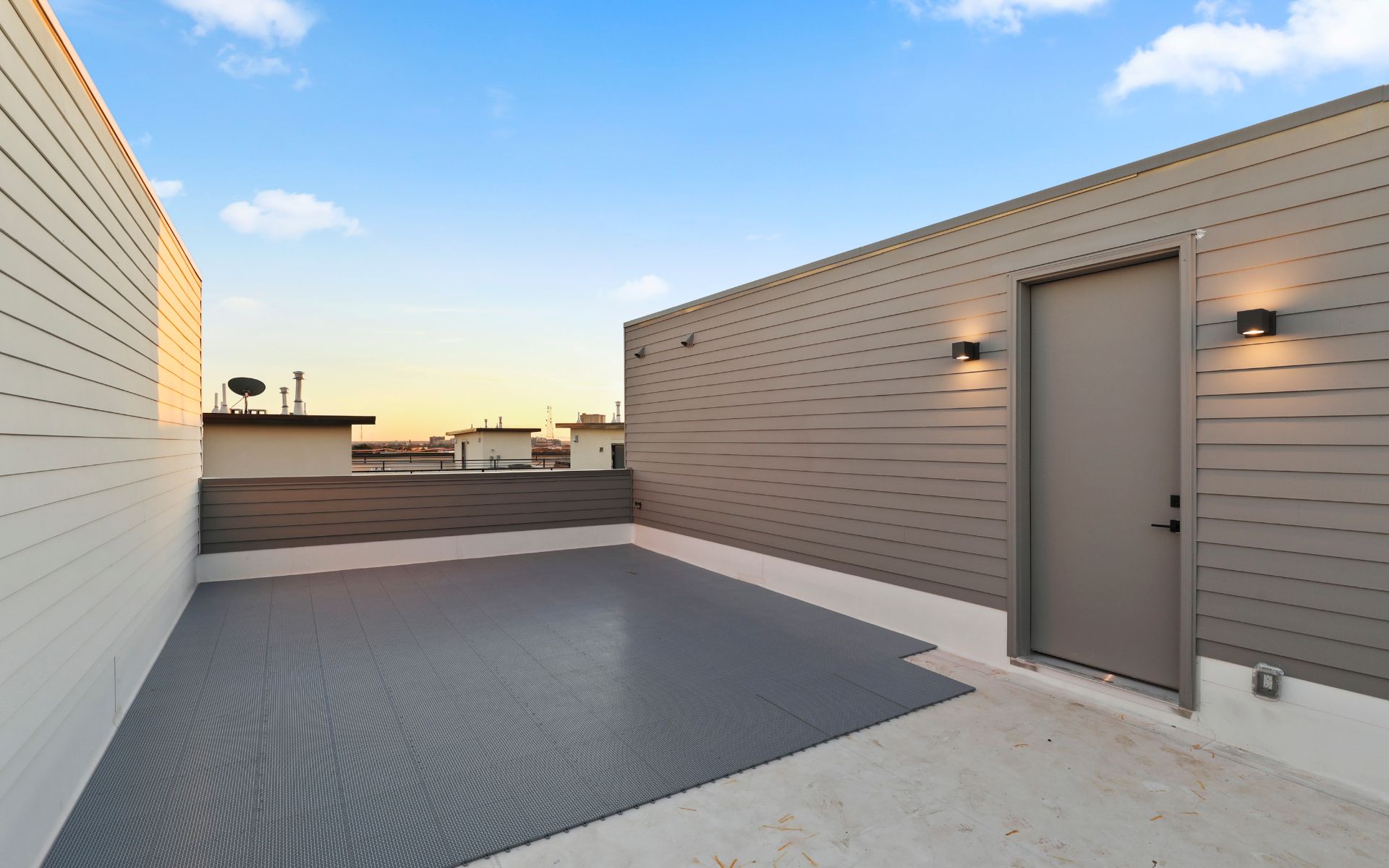 1855 Summit Ave, #103