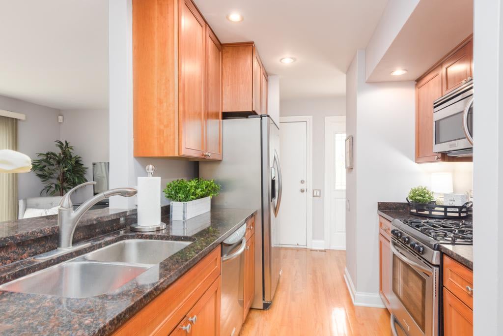 210 Queens Cove
