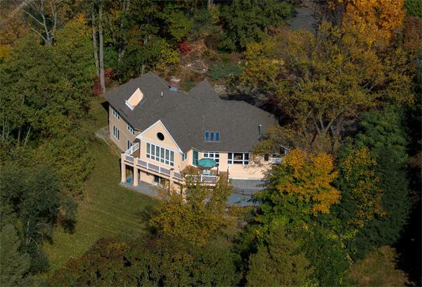 221 Nashawtuc Rd