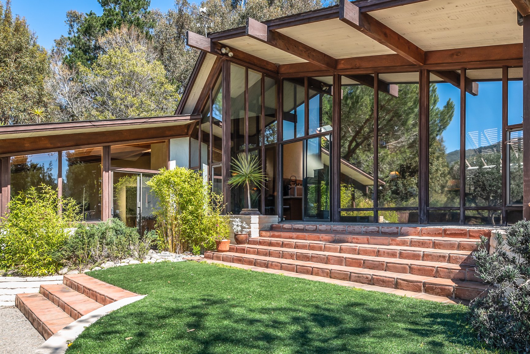 16 Boronda Rd
