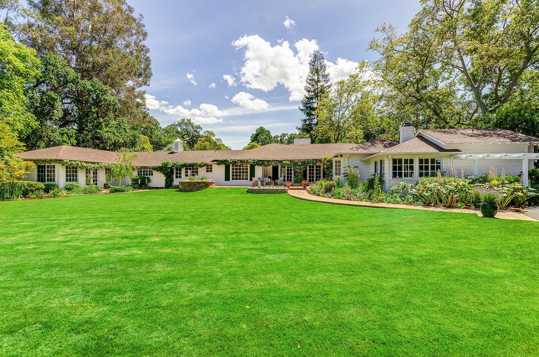 160 Alderwood Rd
