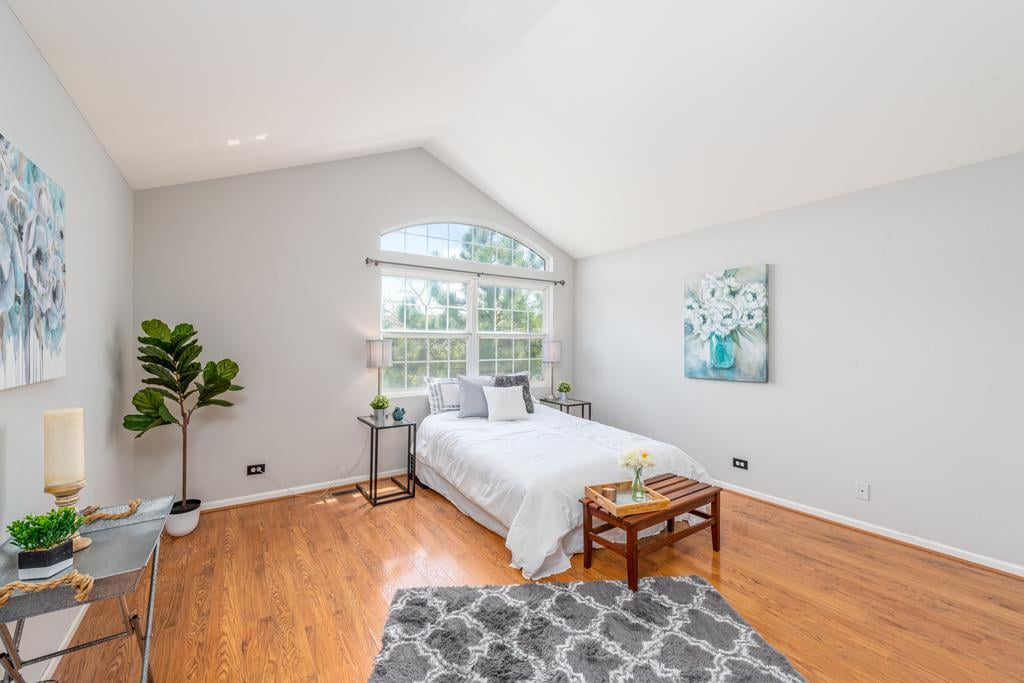 983 Mesa Dr