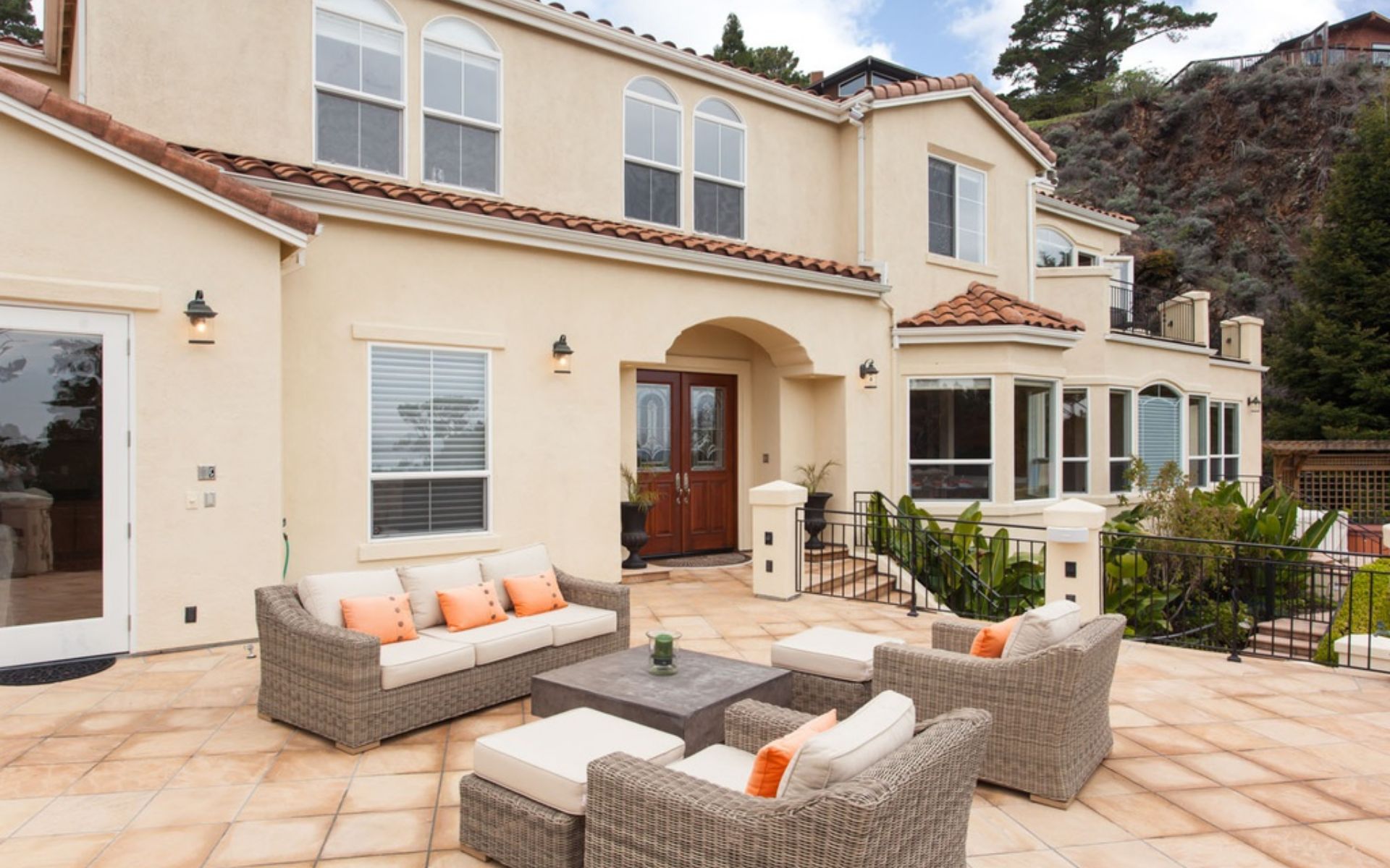 8 Hillcrest Road