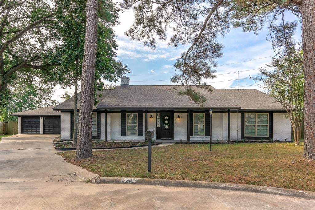 215 Acorn Tree Court