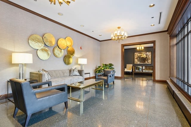 55 W Delaware Pl Unit 313