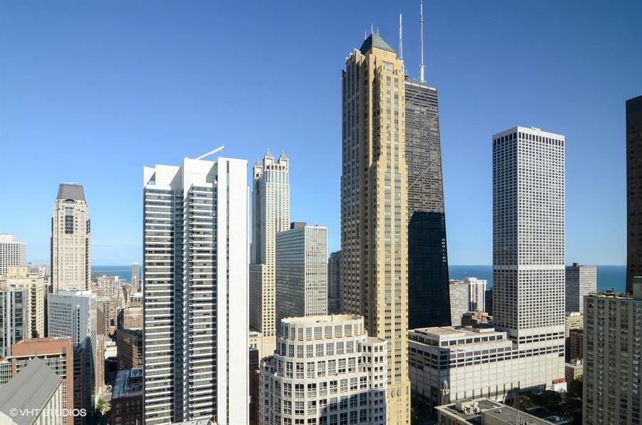 30 E Huron Unit 4609