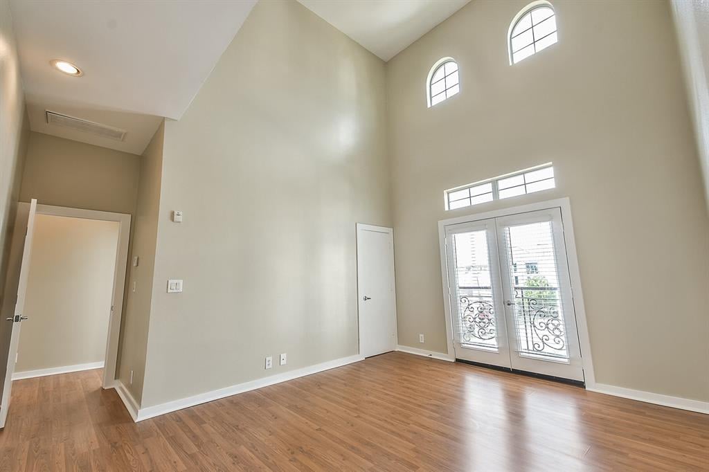 806 Jackson Hill Street Unit: 201