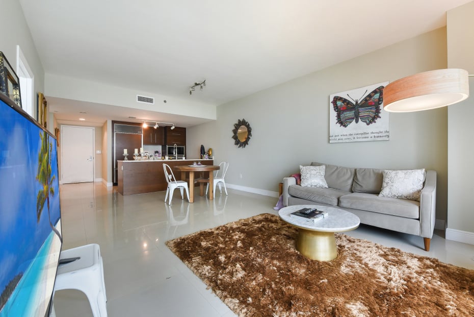 475 Brickell Ave #612