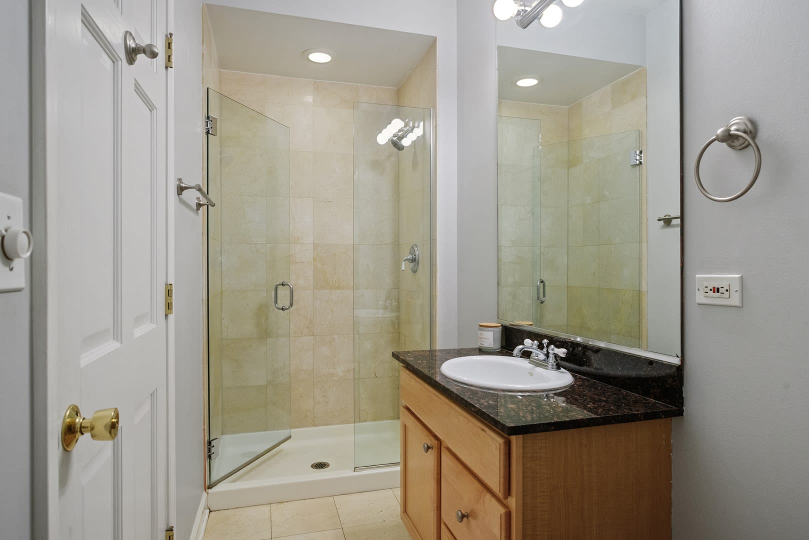 625 W Stratford Place #2W